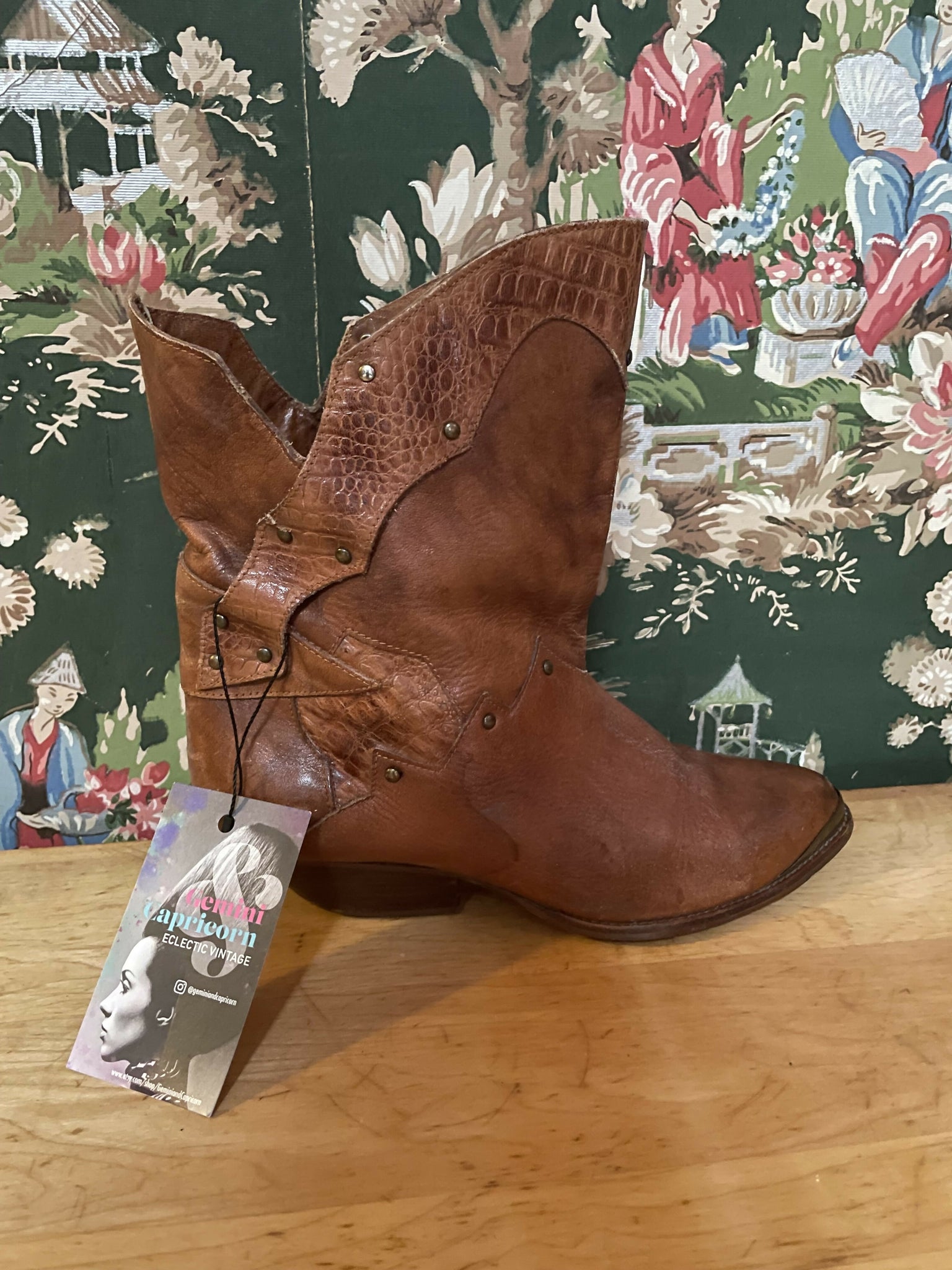 low brown boot