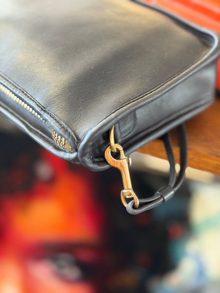1970s Coach zippered clutch 9455 navy