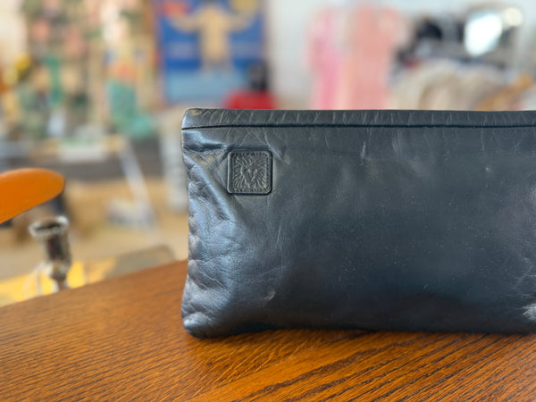 Vintage 1980s Anne Klein for Calderon leather clutch